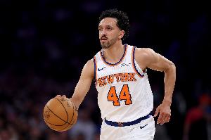 迈克-布朗:沙梅特获得了不少好的出手机会 会给替补阵容时间适应 迈克-布朗:沙梅特获得了不少好的出手机会 会给替补阵容时间适应