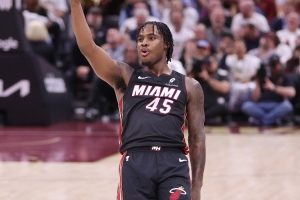 戴维恩-米切尔：我很适合热火 这人人都很努力 没人在乎谁得分