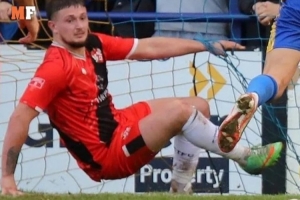 气笑了😂英格兰低级别联赛球员认错路,前后开车7小时才到赛场 气笑了😂英格兰低级别联赛球员认错路,前后开车7小时才到赛场