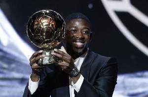 金球奖中国唯一评委骆明投票:登贝莱亚马尔维蒂尼亚前3,拉菲第4 金球奖中国唯一评委骆明投票:登贝莱亚马尔维蒂尼亚前3,拉菲第4