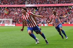 阿尔瓦雷斯点射+任意球破门，成为21世纪继苏亚雷斯之后马竞首人