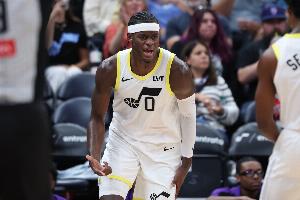 右腓骨骨折!安吉:亨德里克斯已完全康复会为训练营做好准备 右腓骨骨折!安吉:亨德里克斯已完全康复会为训练营做好准备