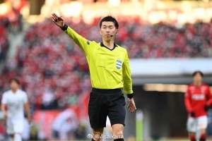 2025-26赛季亚冠精英联赛 联赛阶段 上海申花vs蔚山HD 裁判组信息 2025-26赛季亚冠精英联赛 联赛阶段 上海申花vs蔚山HD 裁判组信息