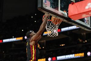 再次合作！比克斯塔夫：勒韦尔能做很多事非常全面 他从不会退缩