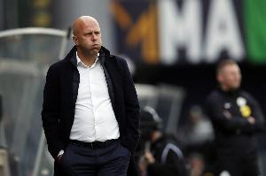 TA：后防疲软、锋线失准、维尔茨融入，斯洛特本赛季面临不同挑战