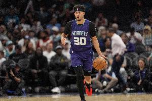 兄弟篮球！Shams：勇士将用一年合同签约赛斯-库里！