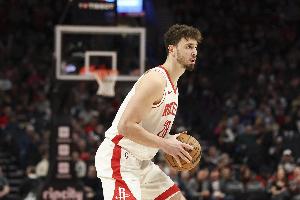 维拉纽瓦：申京是23岁的全明星 他还能变强&他还没到巅峰