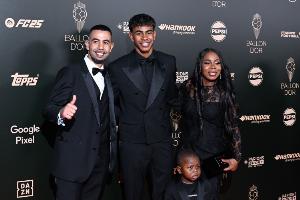 每体：亚马尔的母亲将作为主嘉宾出席球迷圣诞派对晚宴