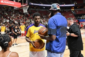 夸梅：你们说布朗尼是黑人的荣耀 但却批评本内特&夸梅&威少