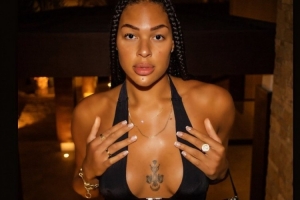 人各有志!坎贝奇号召女球员兼职擦边博主赚钱 首饰&貂皮都会有 人各有志!坎贝奇号召女球员兼职擦边博主赚钱 首饰&貂皮都会有