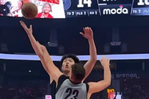 开拓者队内表演赛集锦：杨瀚森表现活跃 增重8公斤好像没影响速率