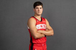 队记:我认为谢泼德会是火箭第五个首发球员 然后等DFS复出后再看 队记:我认为谢泼德会是火箭第五个首发球员 然后等DFS复出后再看