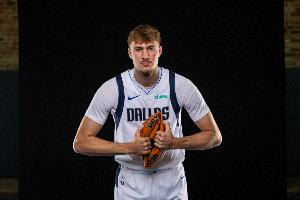 次节连得10分！弗拉格半场6中3拿到10分6板3助1帽