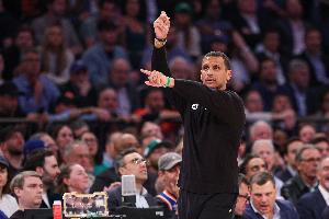 马祖拉谈季前赛首战：确保每个人都能出场 让球员明确自己职责