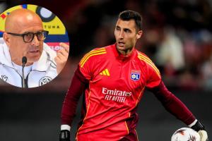 被指拒绝国家队征召，斯洛伐克门将：足协突然改变行程计划