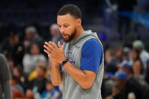 科尔:库里追梦巴特勒霍福德都会出战明天与开拓者的比赛 科尔:库里追梦巴特勒霍福德都会出战明天与开拓者的比赛