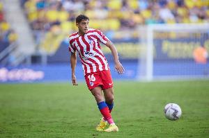 填补右边后卫短板！米体：尤文考虑在冬季租借加买断引进莫利纳