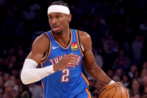 稍微发力！亚历山大首节几乎打满 6中5零罚球砍下12分&填满数据栏