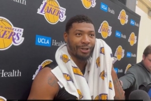 斯玛特：应对伤病如同坐心理过山车 不确定能否出战下场比赛