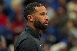 黄蜂主帅：先发在防守端奠定了好基调 传球运转很棒这有感染力