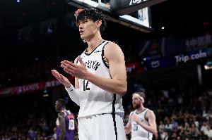 媒体人：从比分上来讲不上小曾也没啥说的 NBA和我们还需要磨合