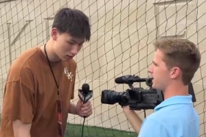 期待！郇斯楠此前访问伊利诺伊大学视频 本周将访问俄亥俄州立