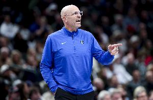 Stein:过去两个休赛期 基德曾分别收到湖人和尼克斯的执教邀约 Stein:过去两个休赛期 基德曾分别收到湖人和尼克斯的执教邀约