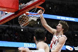 瓦兰：布泽利斯很谦逊&很努力 继续保持的话他会成为最好球员之一