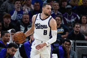 拉文：防守端我们给了快船太多轻松得分机会 常规赛不能再这样了