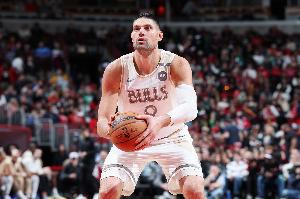 武切维奇半场出战16分钟 8中3&三分2中1拿到9分7篮板 武切维奇半场出战16分钟 8中3&三分2中1拿到9分7篮板