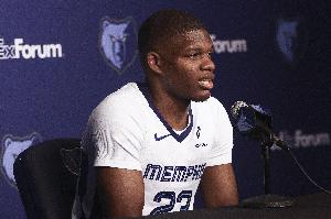 中规中矩!11号秀科沃德3投1中&6罚5中拿到7分4板2助2断1帽 中规中矩!11号秀科沃德3投1中&6罚5中拿到7分4板2助2断1帽