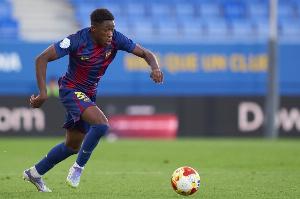 每体：巴萨B队17岁边锋诺莫科迅速崛起，球员进入一线队并不遥远