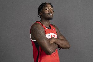 明日火箭揭幕战挑战卫冕冠军 芬尼-史密斯与泰特因脚踝伤势缺席