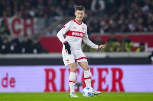 德天空：斯图加特为队内中场斯蒂勒标价5000万欧，曼联夏窗曾有意