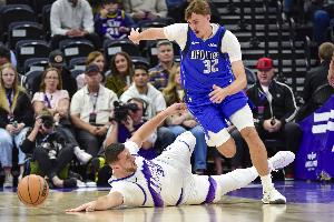 弗拉格谈常规赛首秀:各种情绪都有一点 包括紧张焦虑 弗拉格谈常规赛首秀:各种情绪都有一点 包括紧张焦虑