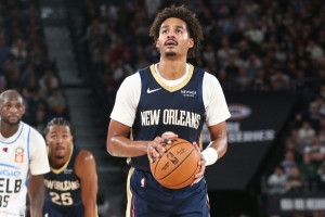 茶香四溢!普尔9中5砍半场最高15分外加2助0失误 正负值+17 茶香四溢!普尔9中5砍半场最高15分外加2助0失误 正负值+17