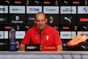 阿莱格里：我不需要改变莱奥 莫德里奇的视野与其他人不同