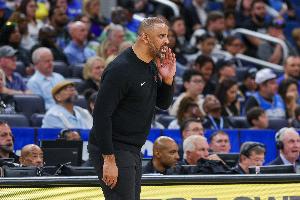 卡佩拉：我喜欢乌度卡严格的风格 这正是季后赛所需的特质