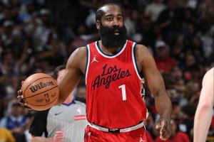 百分百命中率！哈登首节4中4&三分2中2+4罚4中轻松砍下14分！