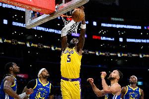 下半场13分6板！八村塁：那时候我在艾顿的眼睛里看到了专注