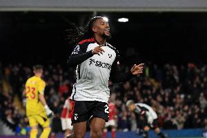 伊沃比达成生涯第300次英超出场里程碑,此前贡献32球40助攻 伊沃比达成生涯第300次英超出场里程碑,此前贡献32球40助攻