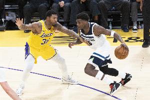 正负值+24！斯玛特：数据无法完全体现我的价值 我不为数据打球