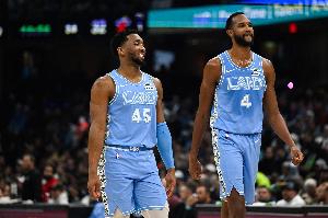 突然断电?活塞首节最后3分27秒未得分 骑士一波11-0 突然断电?活塞首节最后3分27秒未得分 骑士一波11-0