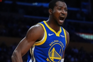 巴特勒:希望库明加继续保持这种状态 接受进攻&防守挑战 巴特勒:希望库明加继续保持这种状态 接受进攻&防守挑战