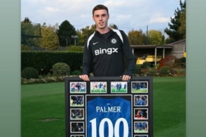 帕尔默晒切尔西百场球衣:接下来还有更多,等不及回归了! 帕尔默晒切尔西百场球衣:接下来还有更多,等不及回归了!