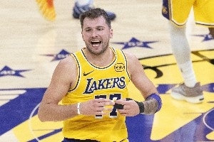 赛季场均35+球员现役仅哈登一人 大帅50+恐无来者 下一个会是谁? 赛季场均35+球员现役仅哈登一人 大帅50+恐无来者 下一个会是谁?