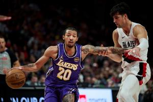 解说：尼克-史密斯赶上了 舞台搭好今天他是吃到闪光灯了