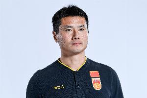 足球报：国足过往三任外教都不尽如人意，给本土教练机会可以理解