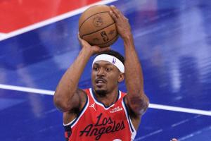 什么鬼啊🙃比尔还在打铁！14投2中！太阳反超快船20分了！