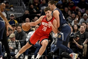 小火龙进化！帕森斯：申京的上限是约基奇 他的运动能力更好